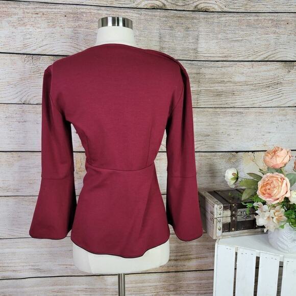 Zoe by Rachel Zoe Womens Peplum V-Neck Pullover Top Medium - Picture 3 of 8